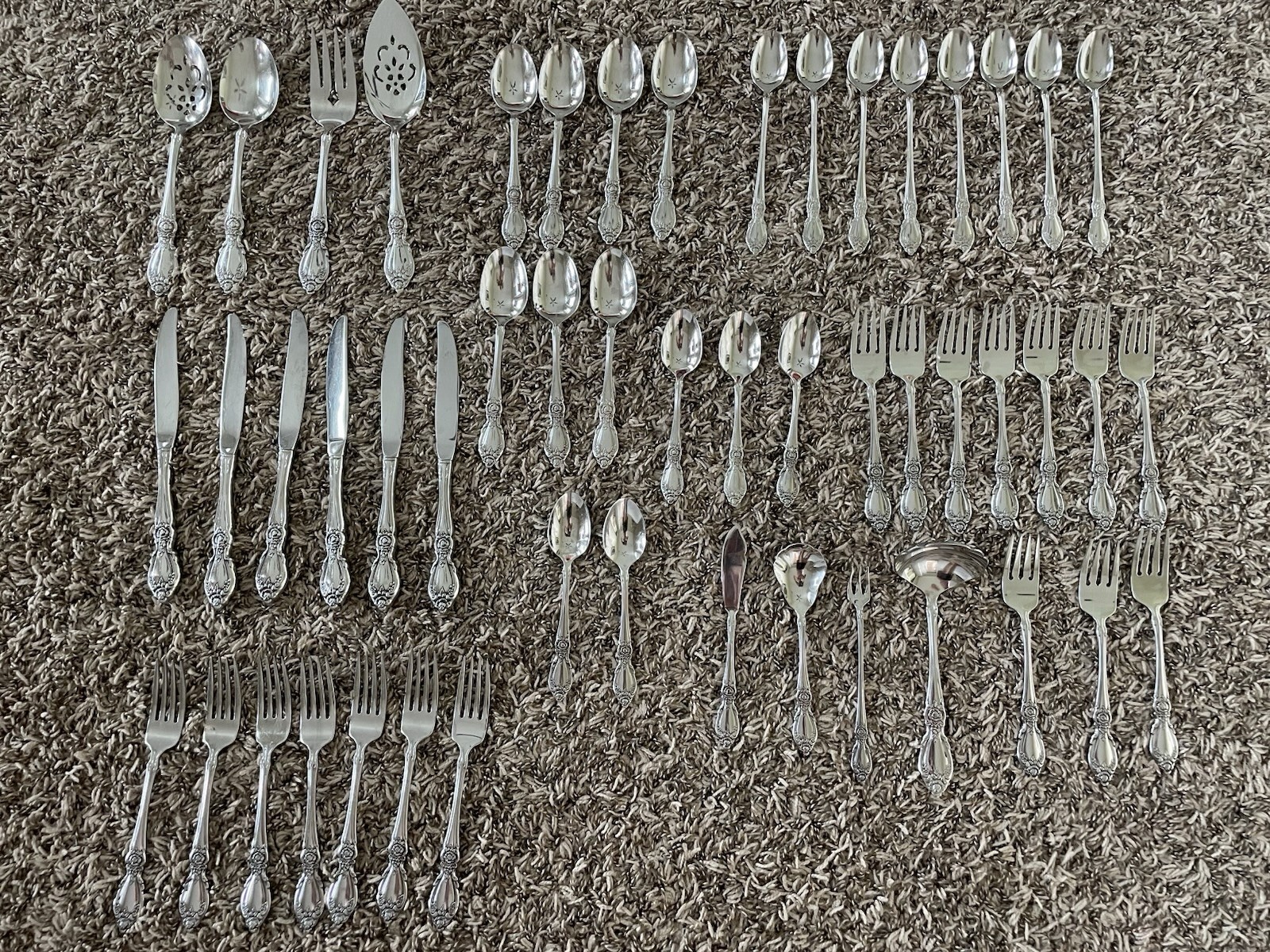 Oneida Community Plantation Betty Crocker Stainless Flatware Lot (51) Servers gallery