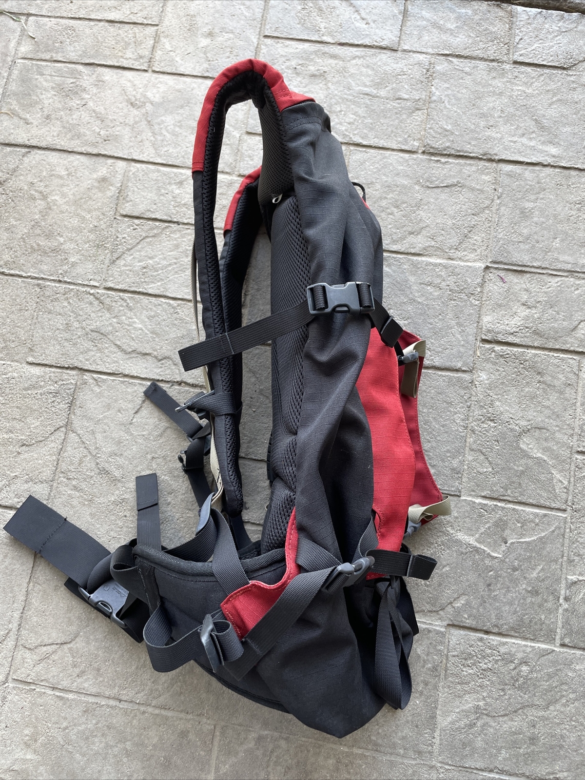 REI Hiking Backpack Internal Frame Backpacking  Pack  Red Black 3