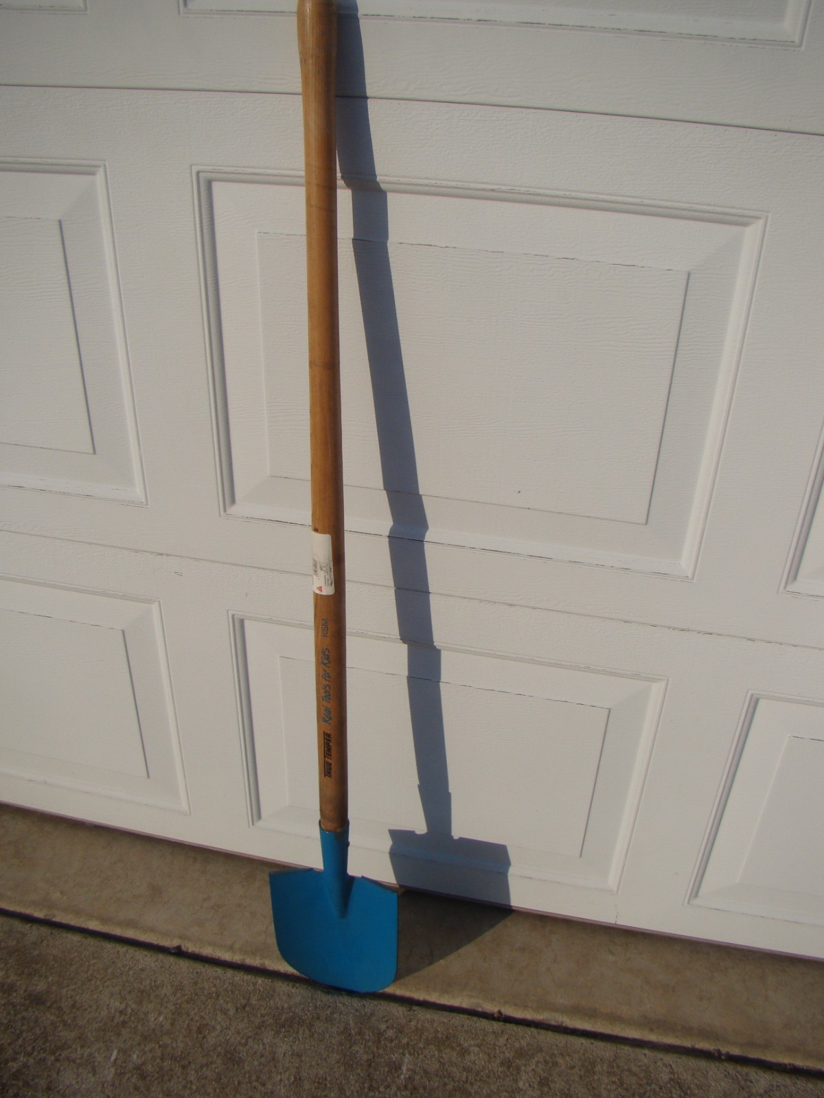 VTG True Temper KSM “Real Tools for Kids” ROUND POINT STEEL SHOVEL 44" Long. gallery