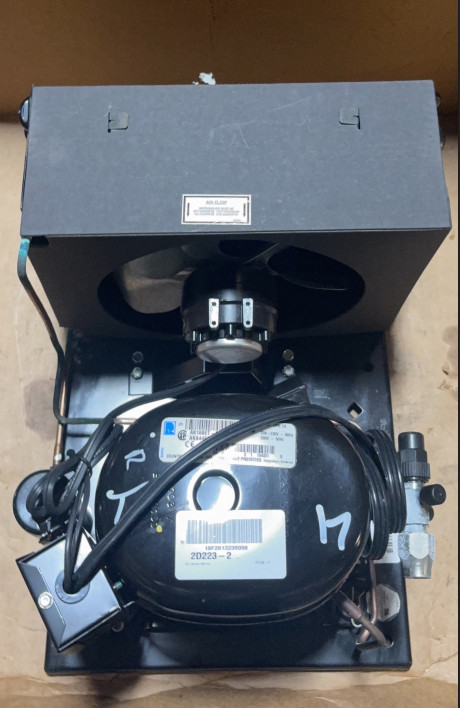 Tecumseh 2D223-2 Indoor Condensing Unit AKA4460YXDXA 1/2 HP 208-230V R134a R513A gallery