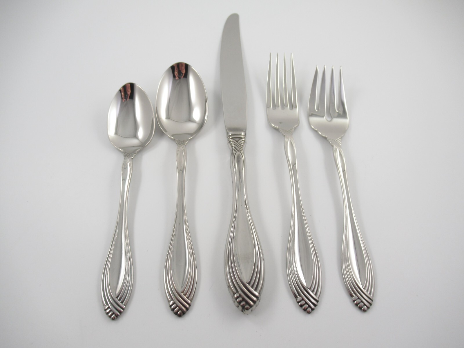 Oneida Community HEIRESS Stainless Steel Glossy Flatware Your Choice of Pieces gallery
