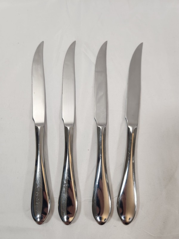Gorham Studio Steak Knives 4-pc Serving Set Thailand Stainless Steel 18/10 Gloss gallery