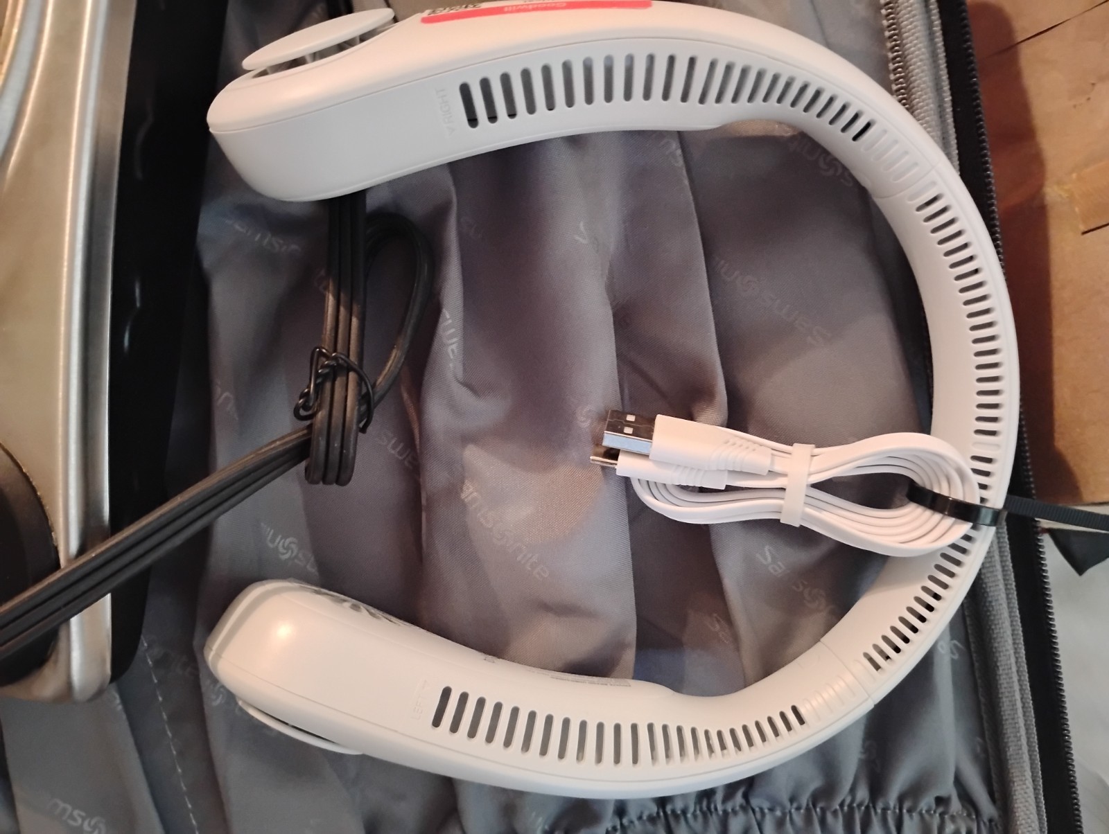 Coolify 2s Neck Air Conditioner - Black (X00FG1B001) gallery