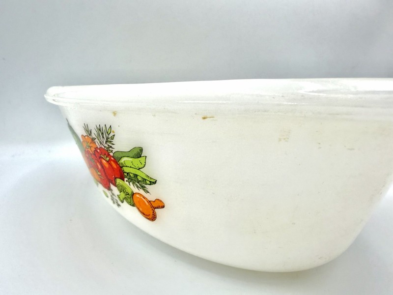 Glasbake Vegetable Medley 1-quart Casserole Dish J-235 Milk Glass gallery