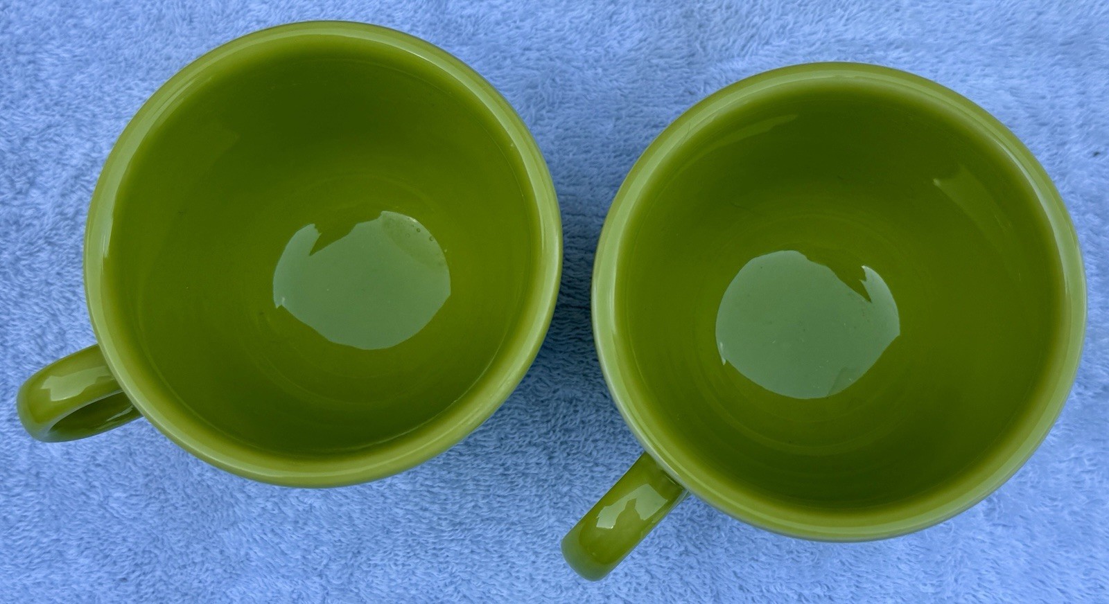 (2) Fiestaware Light Green Tea Cups Homer Laughlin 7-3/4 Ounces Mug EUC Fiesta gallery
