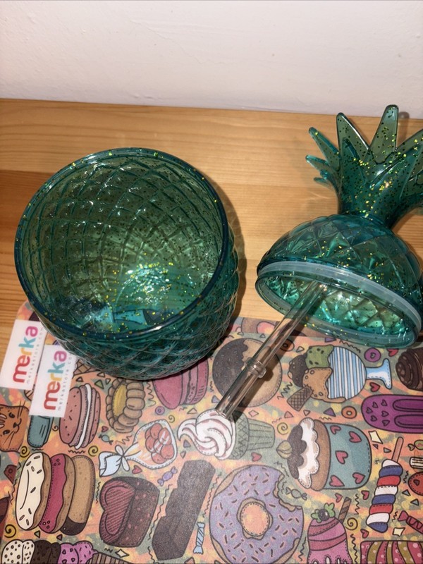 Clear Teal Glittery Pineapple Shaped Plastic Cold Cup Tumbler gallery