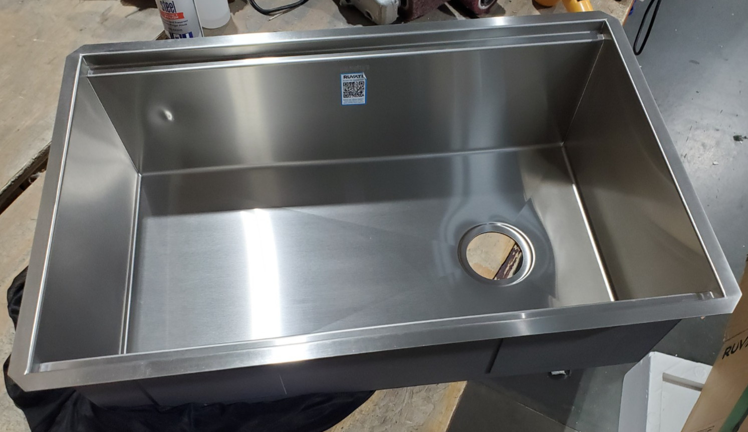 Ruvati 30" Workstation Slope Bottom Offset Drain Kitchen Sink- RVH8582 (135522) gallery