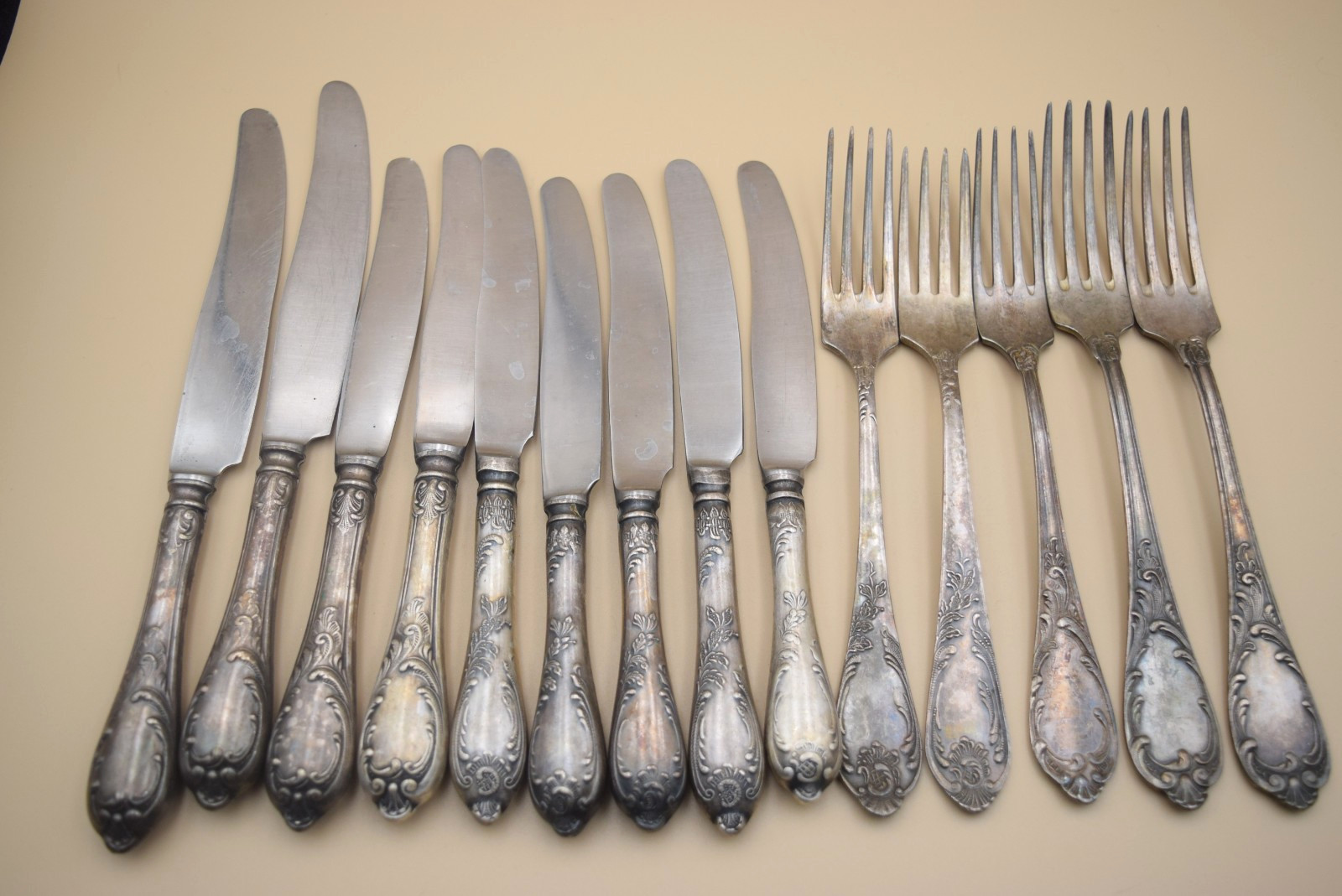 14 Vintage USSR Soviet Flatware Set 9 Knives 5 Dinner Forks 3ill Hep Melchior gallery