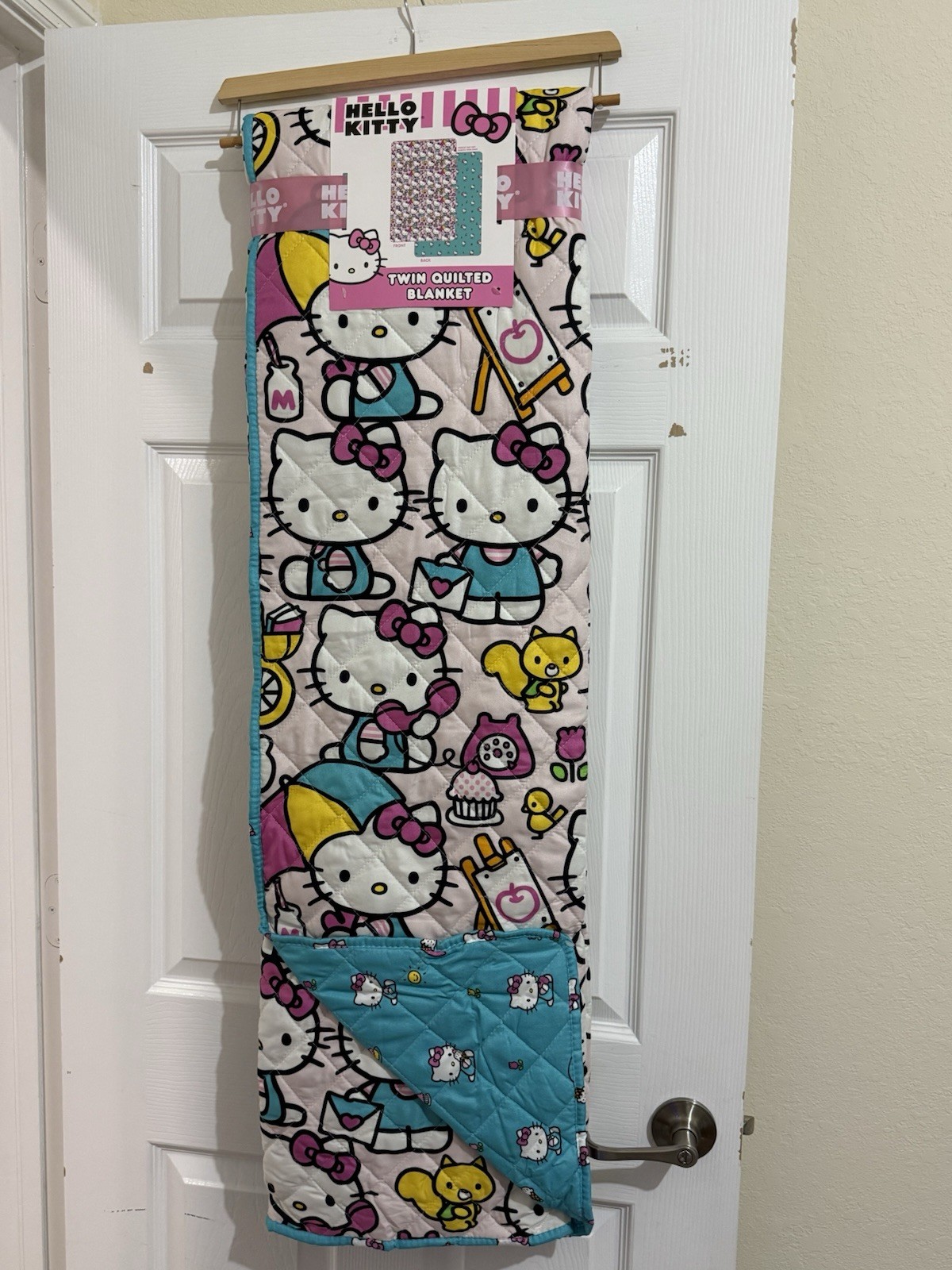 Hello Kitty & Friends Reversible Quilted Blanket Twin 60x80” Art gallery