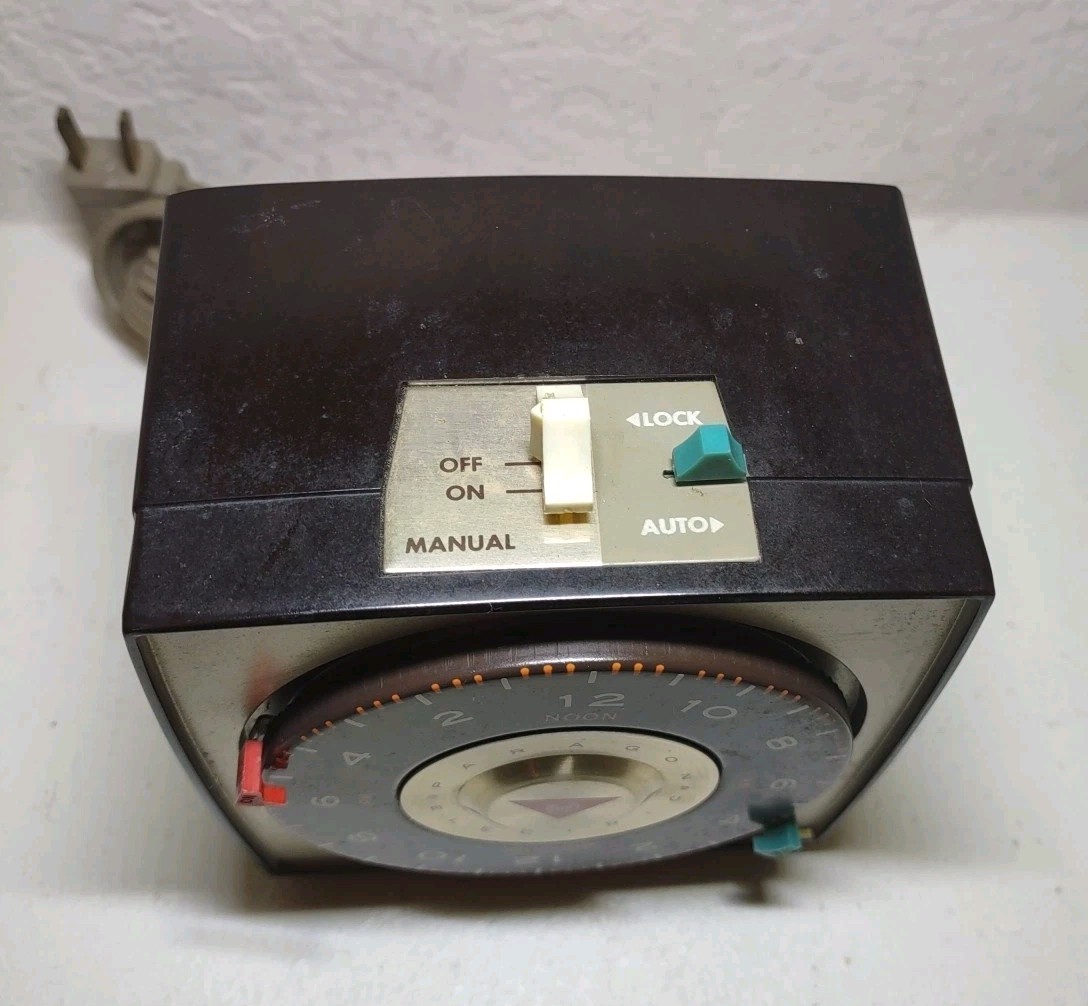Tested Vintage Paragon Electric Timer - Model APT 14-0 - AMF 120V 60Hz - Plug-In gallery