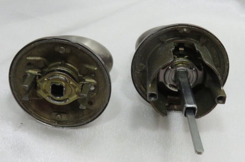 Schlage - Key Entry - Single Cylinder Doorknob Lock Set Brushed Nickle gallery