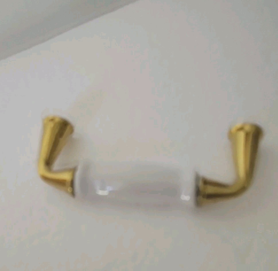 Cabinet Door Handles Drawer Pulls Polished Brass W/ Center Ceramic.. 15 Pieces gallery