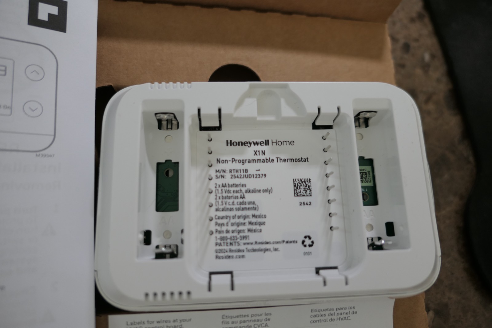 HONEYWELL RTH11B/N HOME X1N NON-PROGRAMMABLE THERMOSTAT SINGLE-STAGE 1-HEAT/COOL gallery