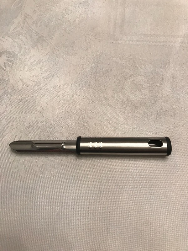 Lux Decor Collection 4 Kitchen Tools Masher, Peeler, Opener, Pizza Wheel gallery