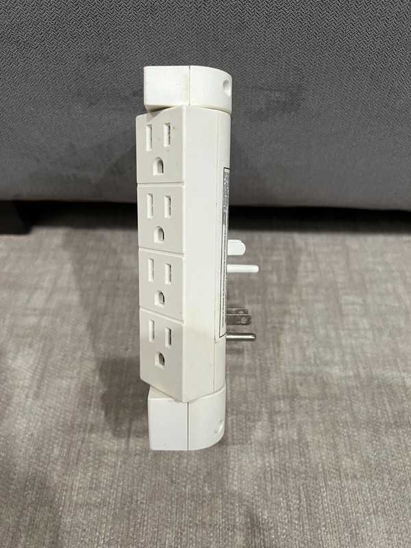 Side Socket Elite 8-Outlet Expander/Extender - As Seen On TV - 90 Degree Swivel gallery