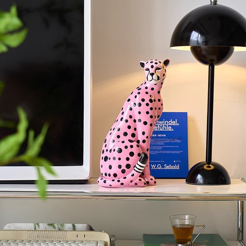 Pink Leopard Statue Home Decor, Modern Resin Cheetah Decorative Sculpture gallery