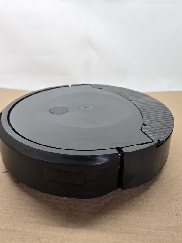 iRobot - Roomba Combo 10 Max Robot Vacuum and Mop+AutoWash Dock (X085020) Black gallery