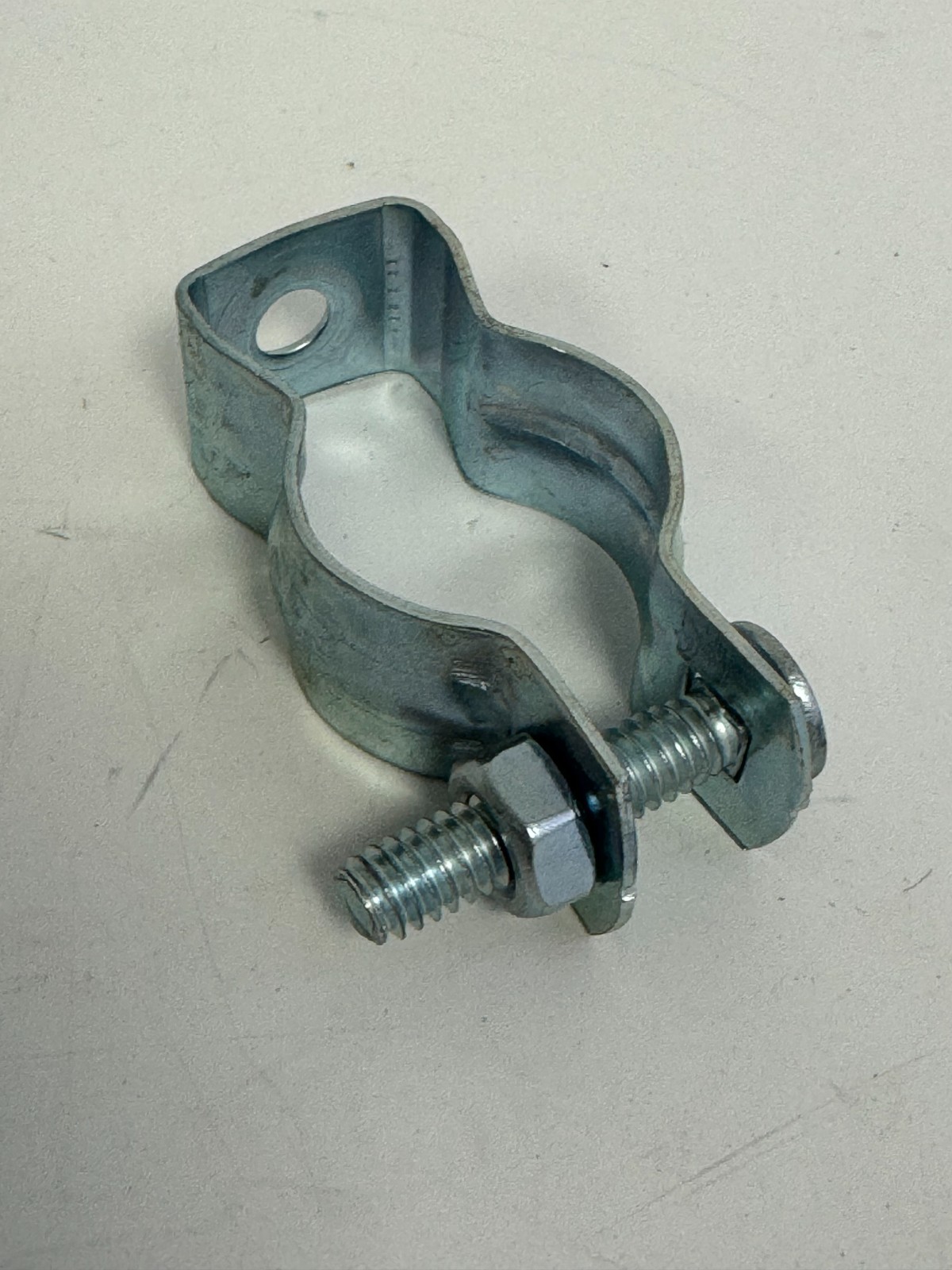 90+ Orbit PH-75B EMT Pipe Hanger w/Bolt #1B 3/4" Steel Zinc Electro-Plated gallery