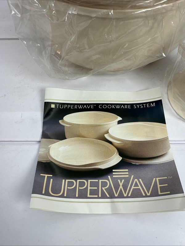 TUPPERWARE Cookware System Microwave Ovenware 3 QT ,1 3/4 QT, Stacking Cone gallery