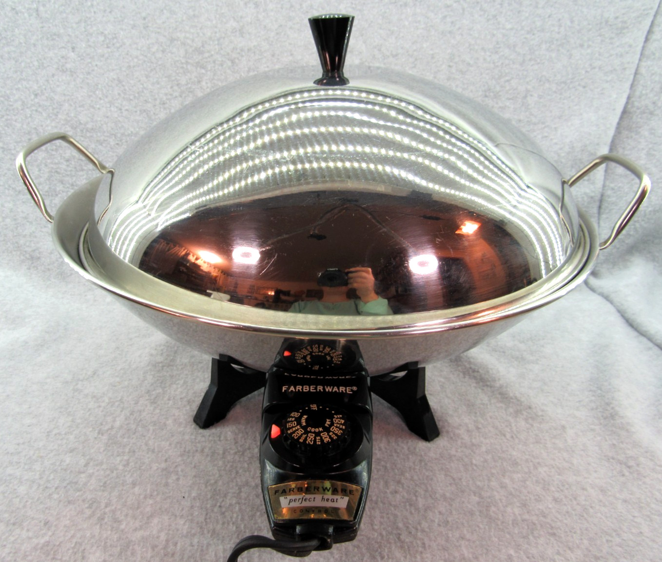 Farberware 14" Stainless Steel Electric Wok & Cord Model 303 VTG 1960s WORKS! gallery