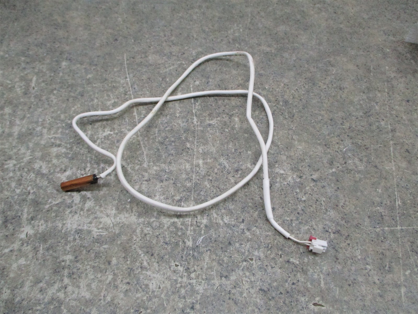 FRIGIDAIRE DEHUMIDIFIER SENSOR 31 IN PART # FFAD7033R1A0 gallery