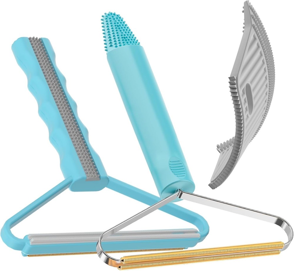 Versatile Manual Carpet Rake and Lint Brush for Pet Hair & Fabric Restoration