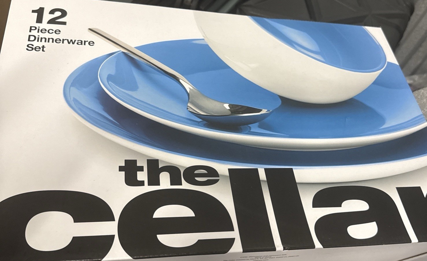Dinnerware Set 12 Piece - Blue/White The Celler New In Box. gallery