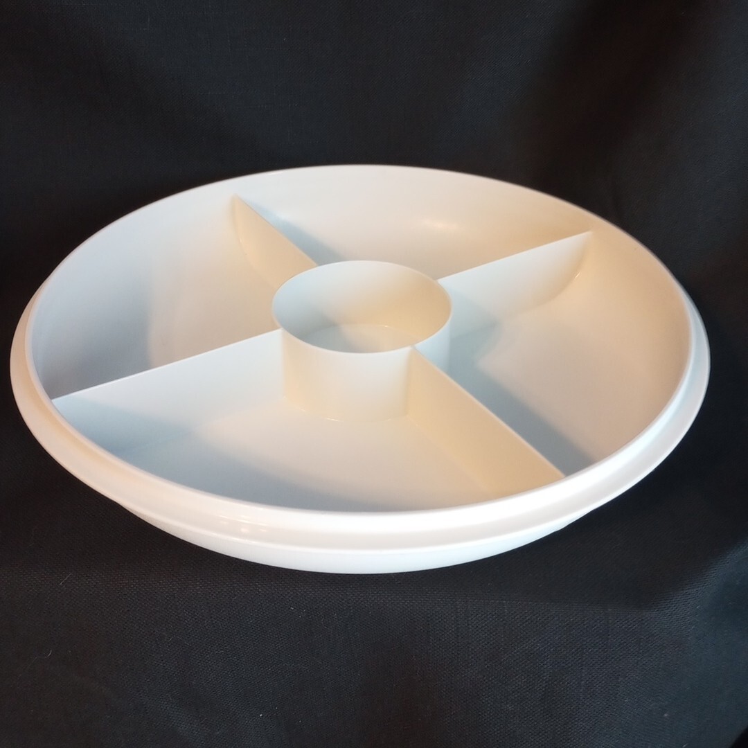 Tupperware Almond Divided Veggie Relish & Dip Serving Tray 1708-5 *NO LID* 10.5" gallery