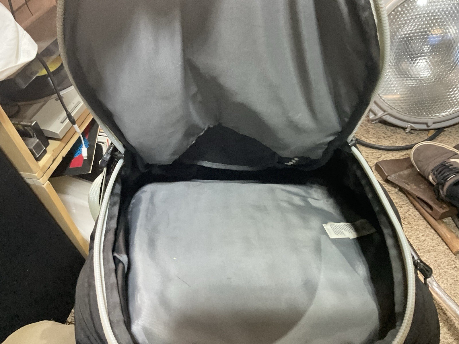 The North Face Recon Computer backpack black And white Very Good Condition 2
