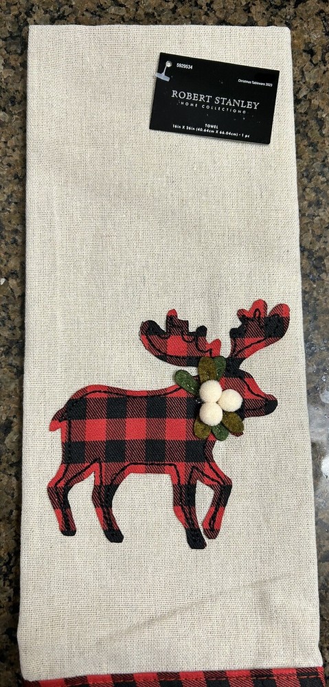 NWT Robert Stanley beige red black plaid Deer Christmas hand Towels 16" x 26"