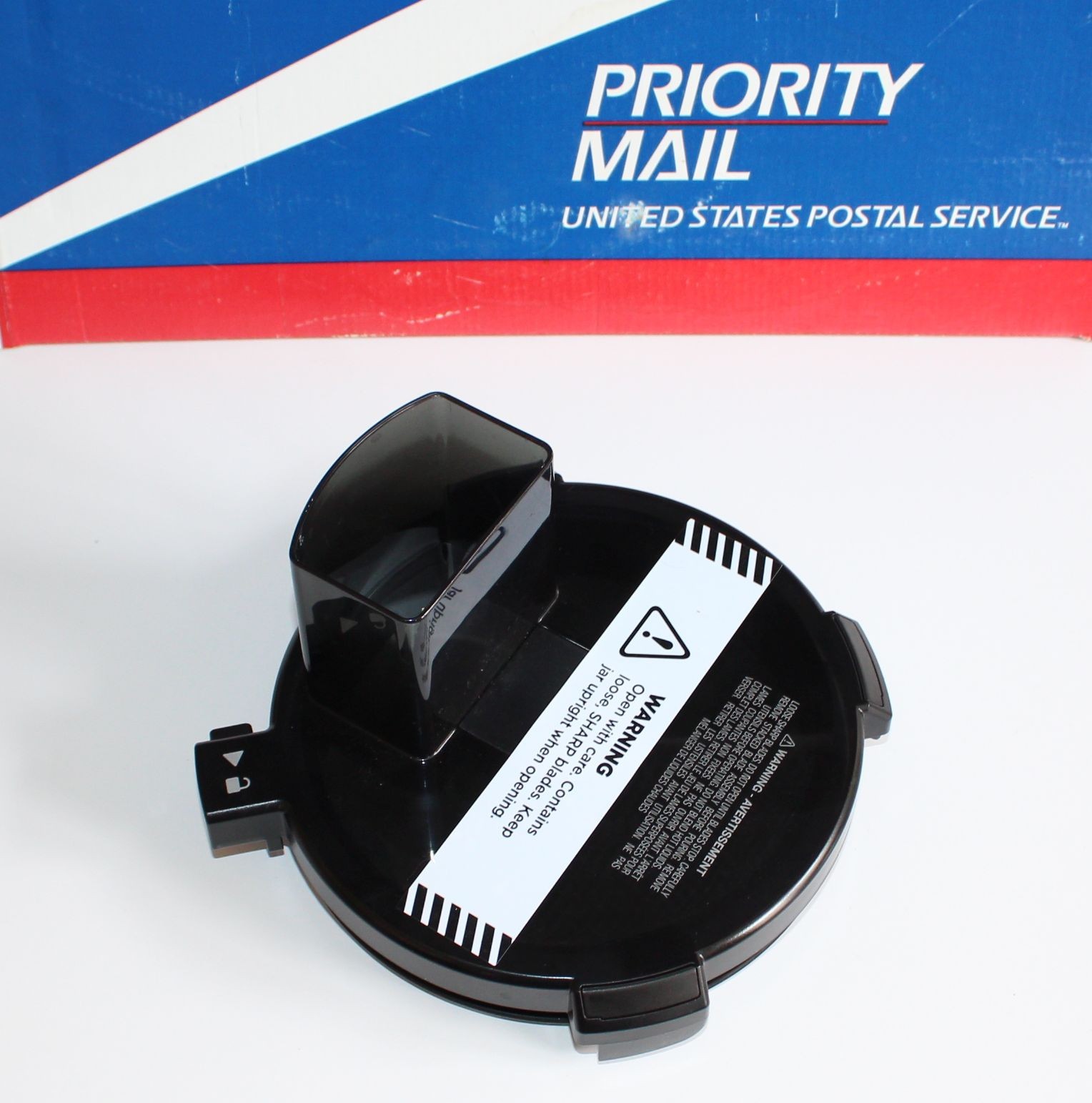 CHUTE LID for 9 cup/72oz Food Processor in the Ninja Deluxe System CO905KS gallery
