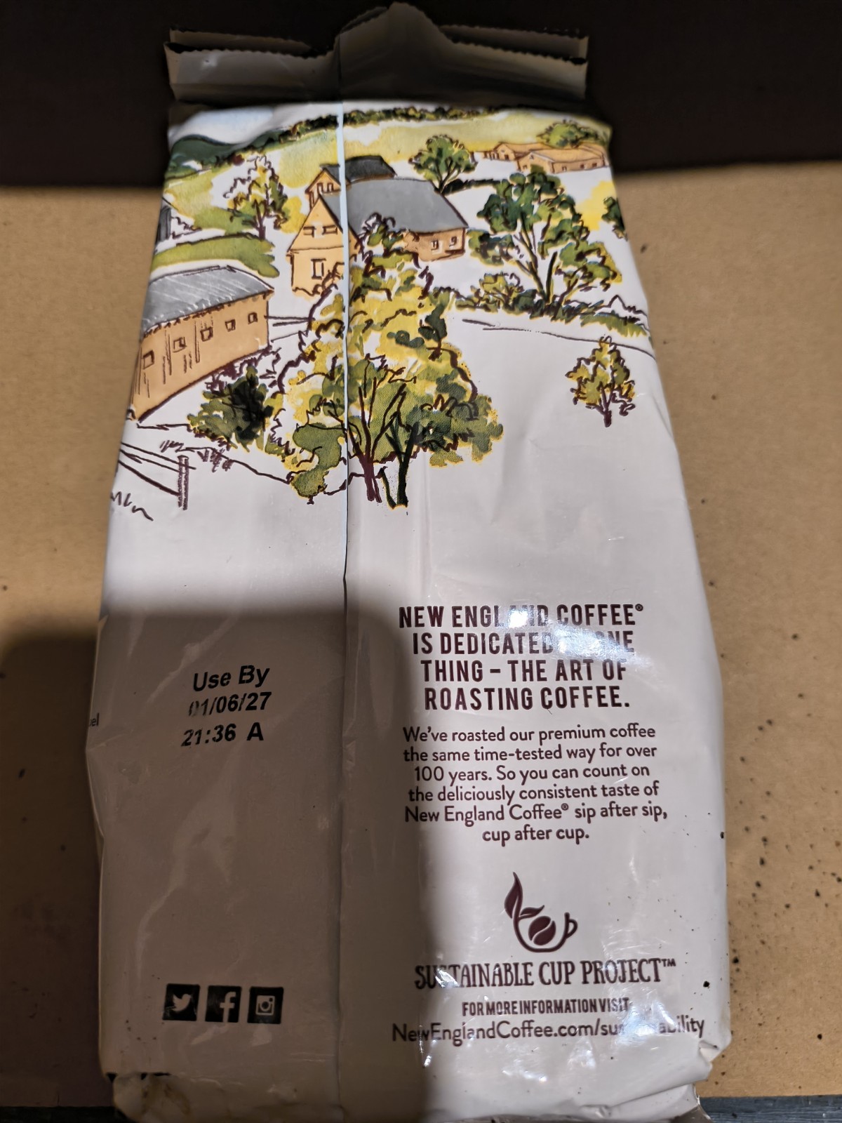 New England Coffee Butter Pecan 11oz Bag Ground Medium Roast Sealed BB 1/27 6pk gallery