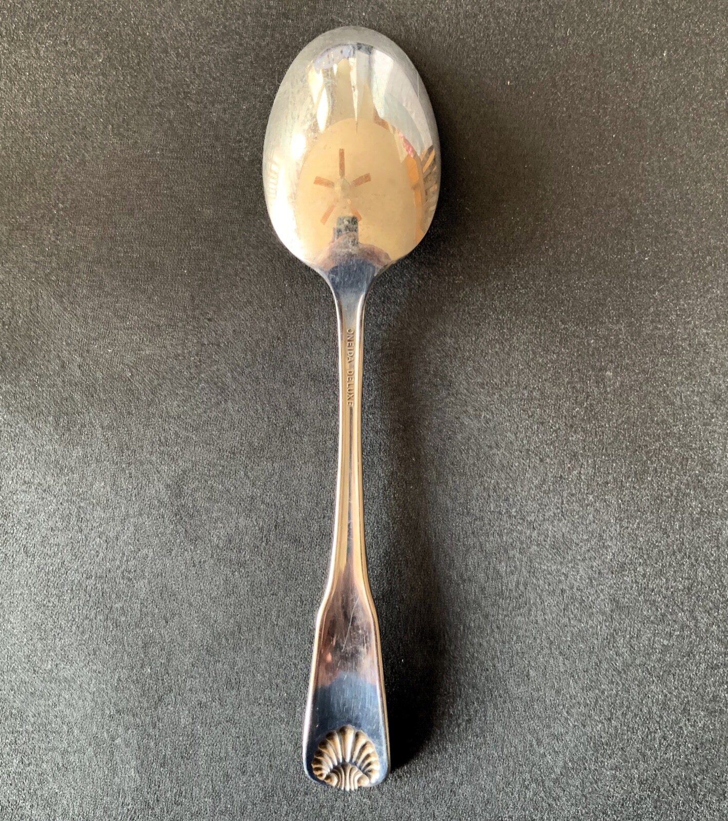 Oneida Deluxe - Tudor - SHELL Flatware or Silverware gallery
