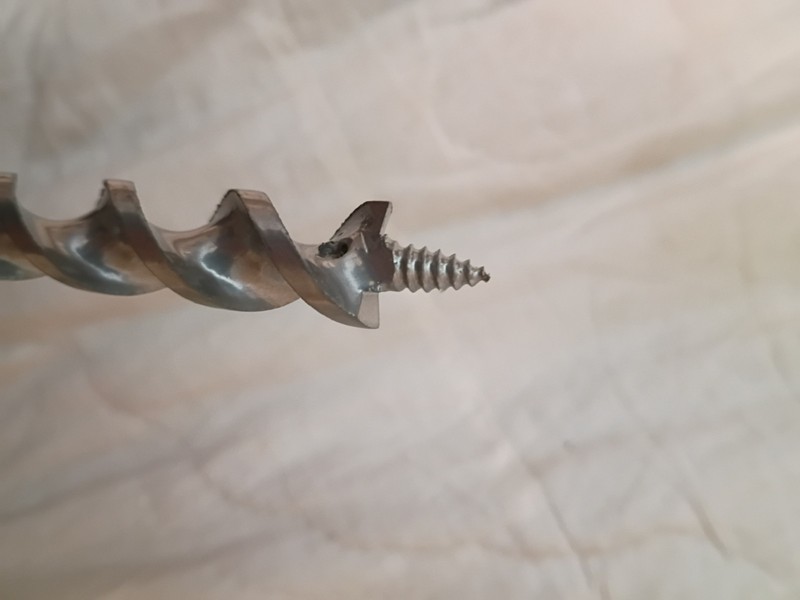Klein Tools 53718 Screw Point Flex Bit Drill Auger 9/16" X 54" (14,3 mm X 137cm) gallery