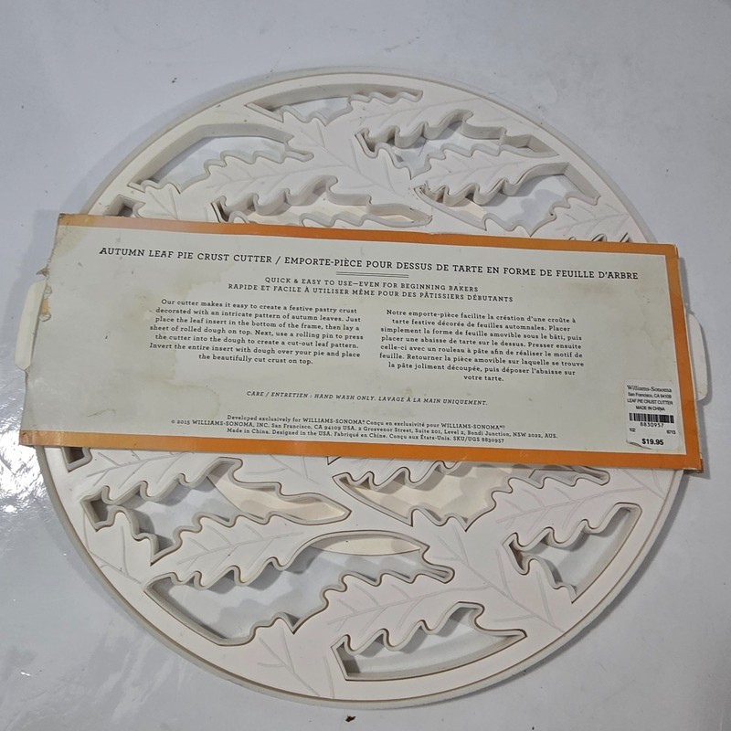 Williams Sonoma Pie Crust Cutter Bundle Lot of 4 Fall Summer Snowflake Autumn gallery