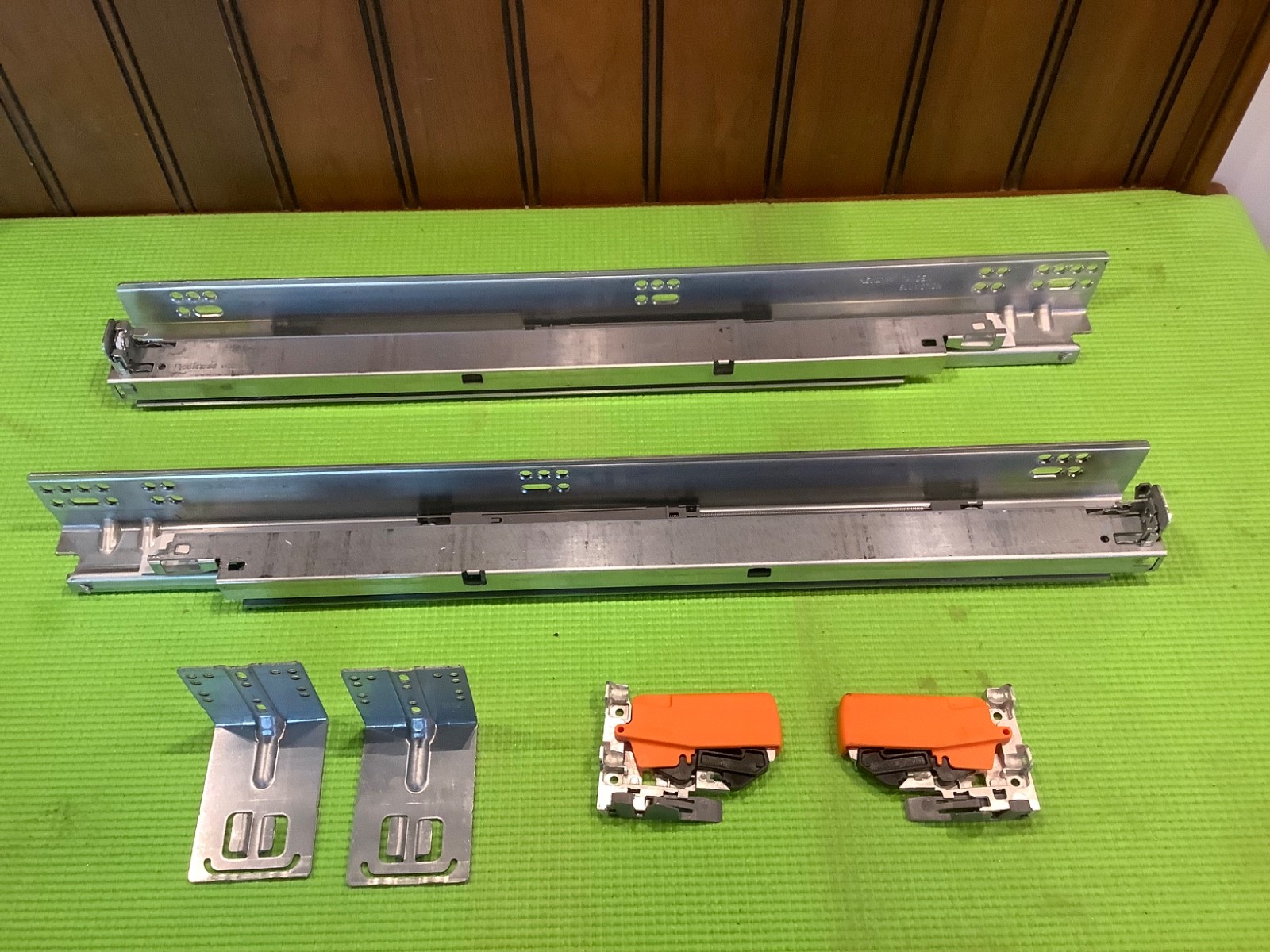 Blum TANDEM Plus BLUMOTION 21" Drawer Slides 563H533-02B Pair + Brackets & Clips gallery