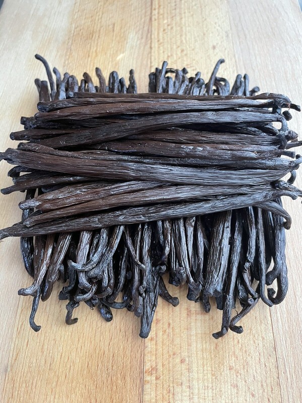 Premium Vanilla Beans Madagascar Bourbon Grade A | 6"++ Long Beans gallery