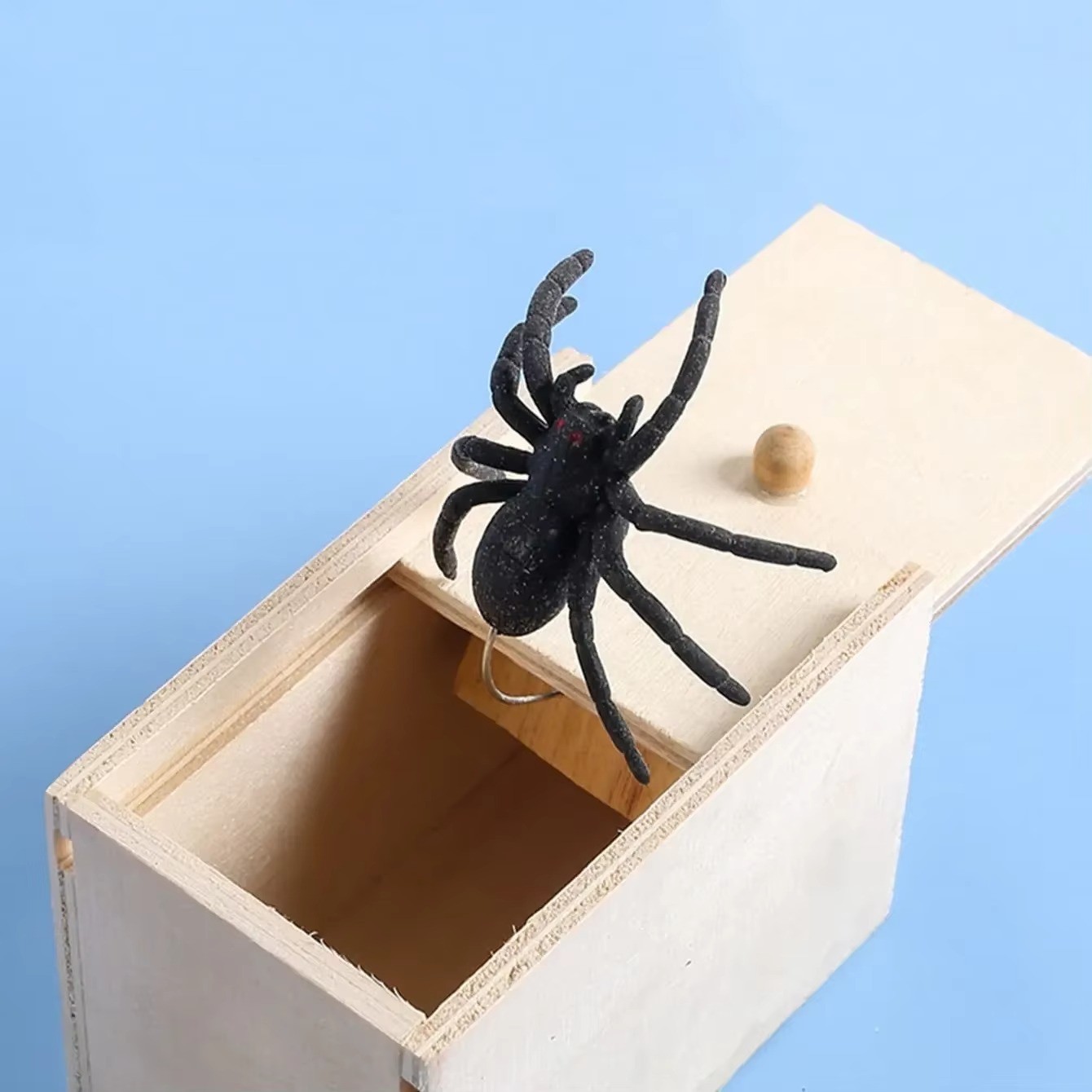 Wooden Prank Spider Scare Box Hidden in Case Trick Play Joke Scarebox Gag Toy gallery