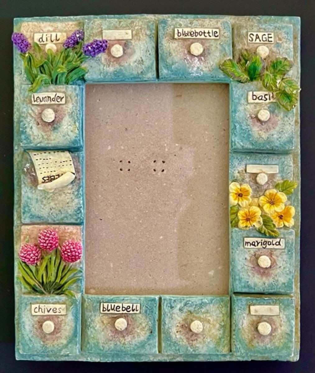 Table top Picture Frame Flowers, Herbs Resin, 6x7 back loading gallery