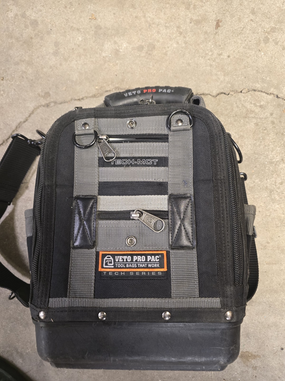 Veto Pro Pac Tech-MCT Compact Nylon Tool Bag Black/Gray w/ Shoulder Strap gallery