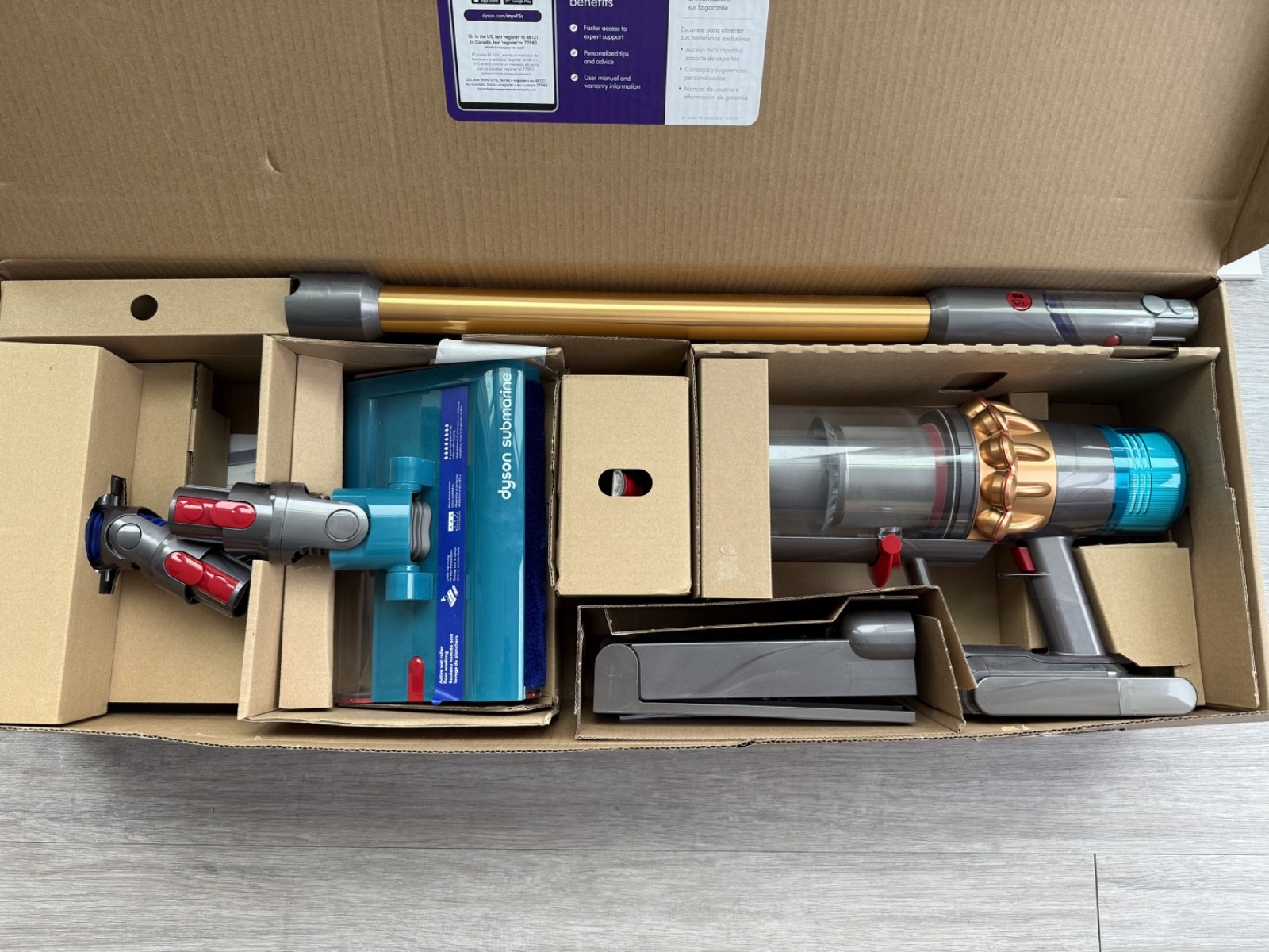 Dyson V15s Detect Submarine Absolute Wet And Dry Vacuum Cleaner Gold gallery