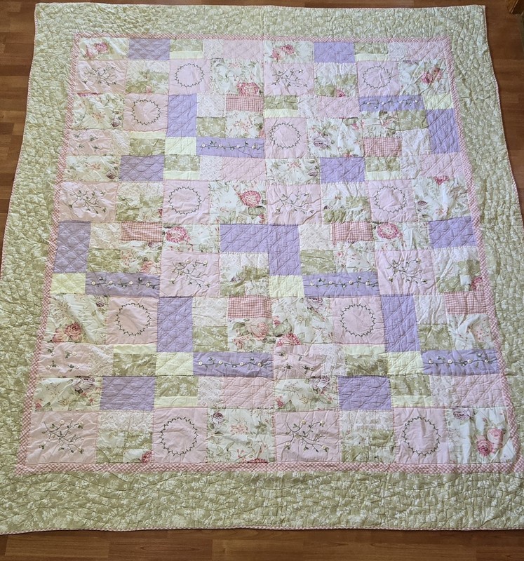 Vintage Cottagecore Floral Patchwork Quilt 92x82 Full Queen Embroidered Pink gallery
