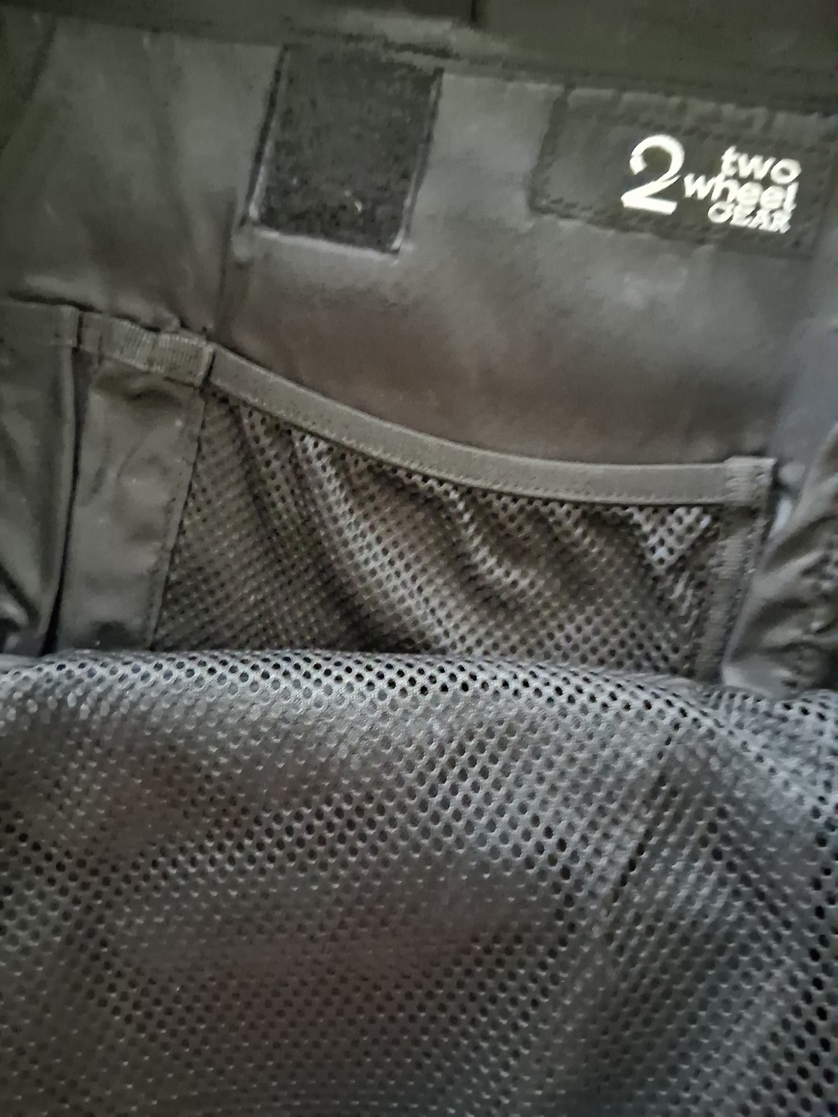 2 Wheel Gear Commute Backpack (26 L) Black  5