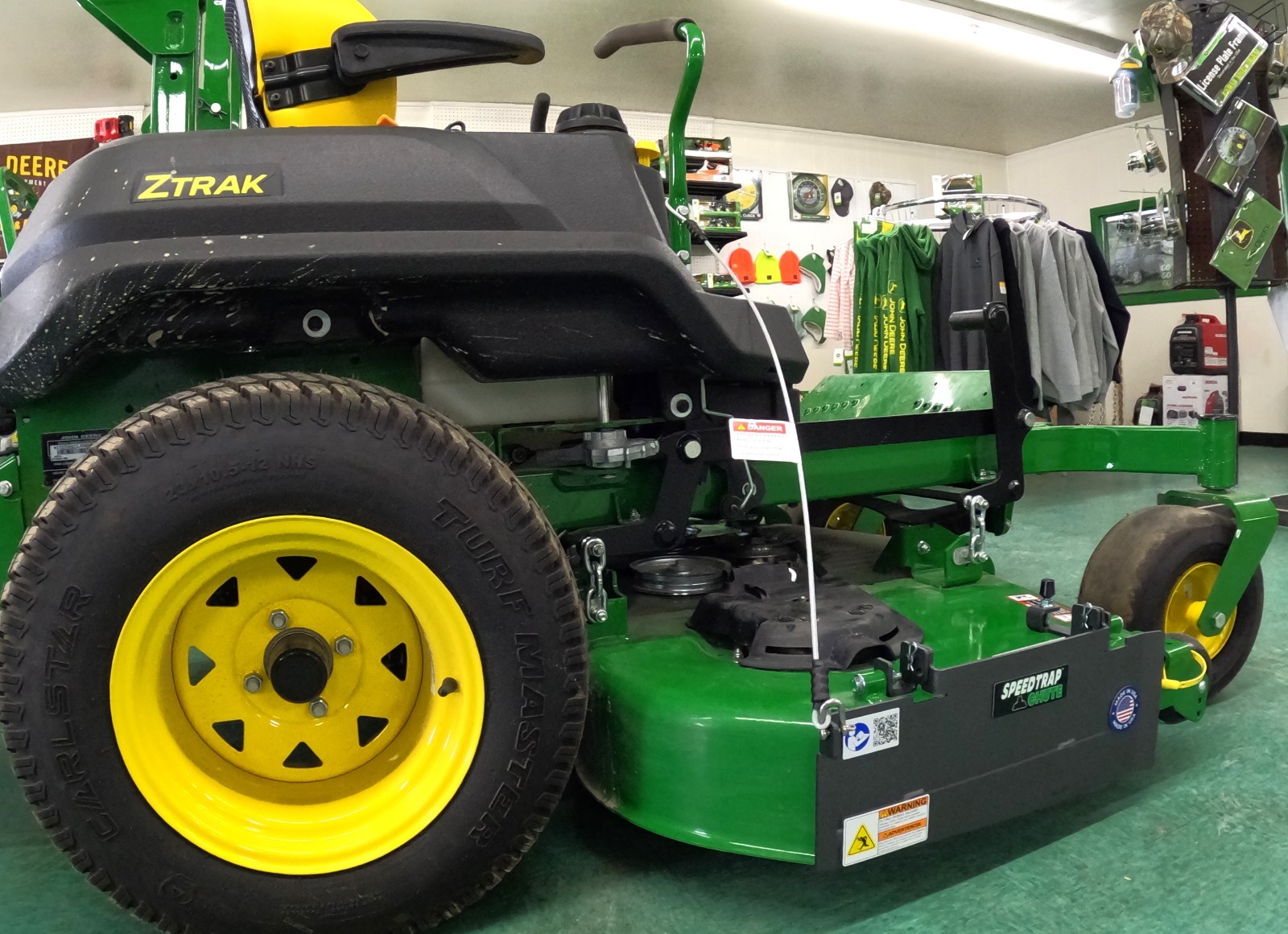 Speedtrap® Chute Blocker John Deere® ZTrak® Z735E 60" No drilling gallery