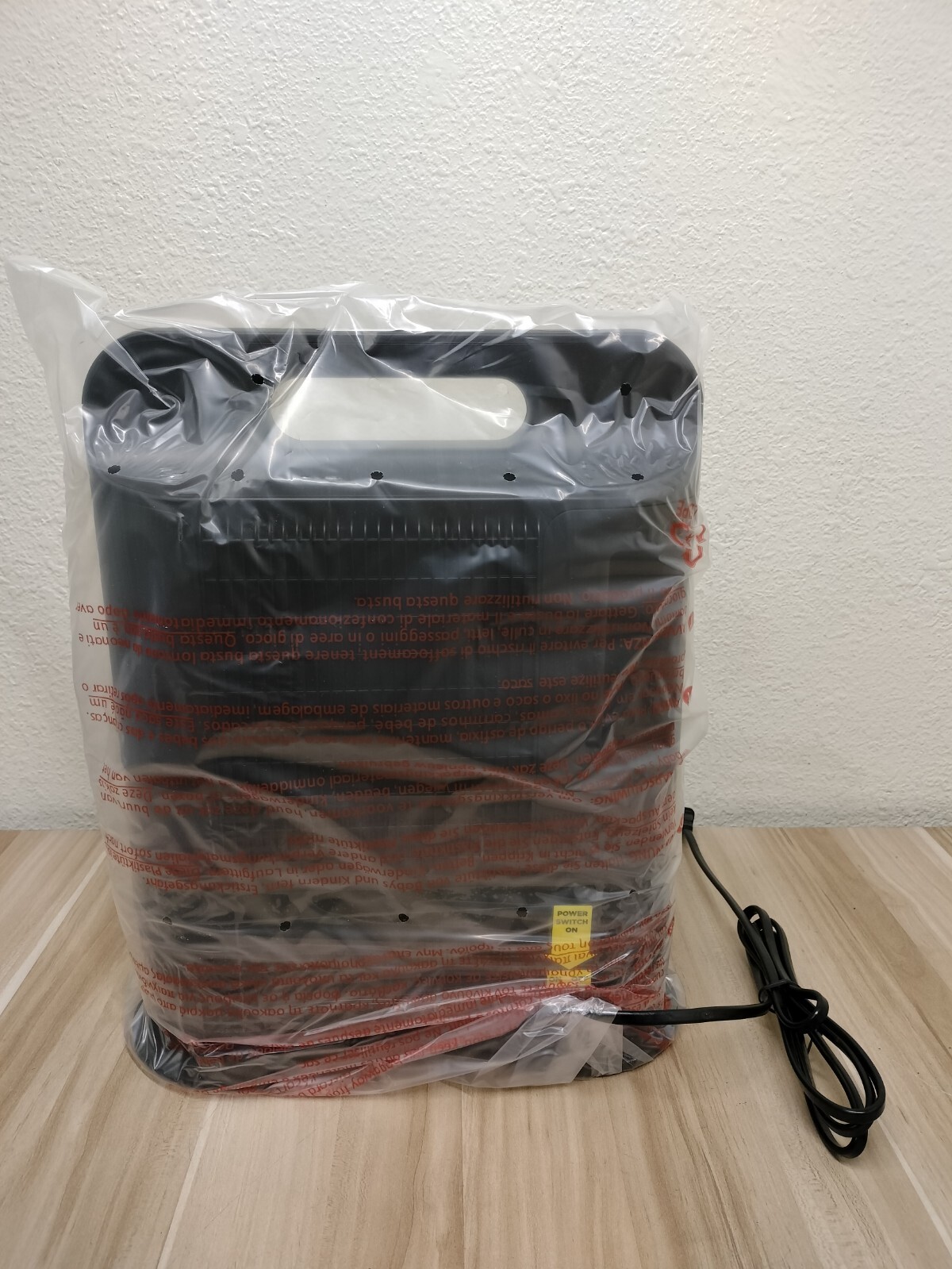 Shark IQ DOCK Charging Base/Dust Bin (XDKRV100A2/XDCKRV100A2) gallery