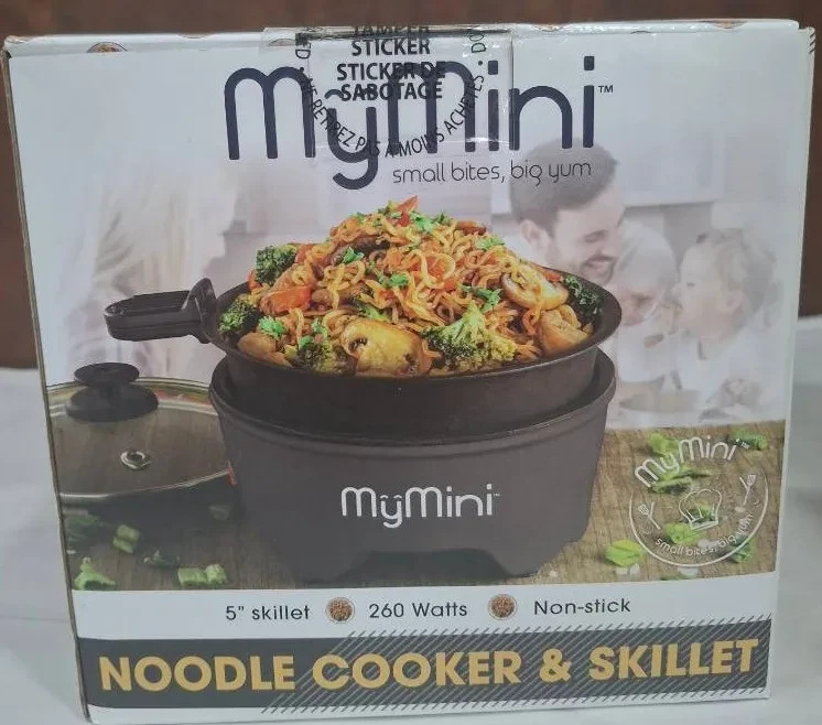 MY MINI NOODLE COOKER & SKILLET Blackberry 5" skillet 260 Watts Non-Stick ~NEW gallery