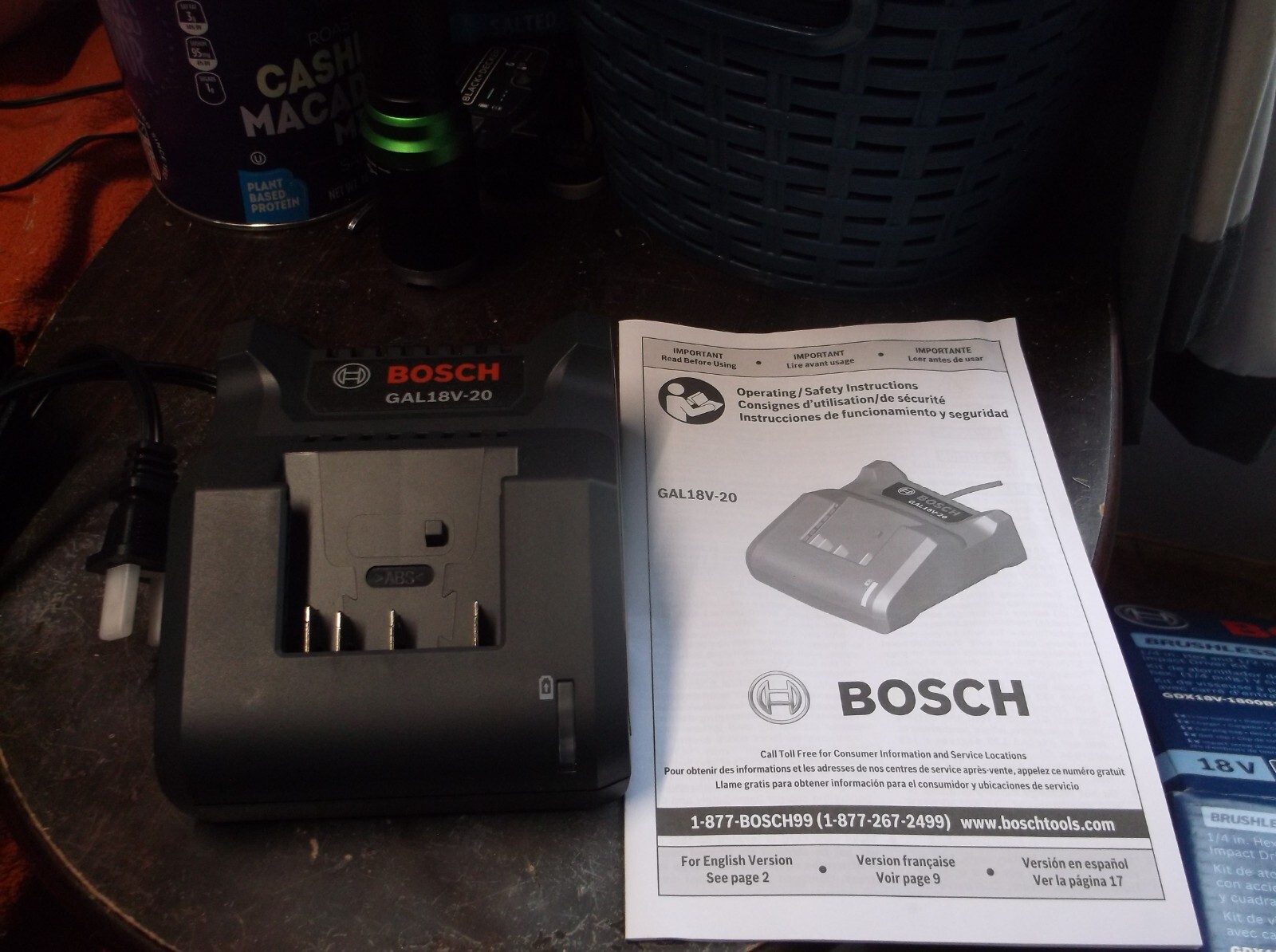 NEW BOSCH GAL18V-20 18V 18 Volt Lithium-Ion Fast Battery Charger gallery