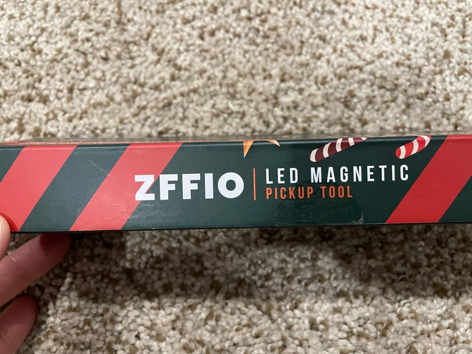 Zffio LED Magnetic Pickup Tool, NEW, Black, Flexible Telescoping Neck, 7x1 inch gallery