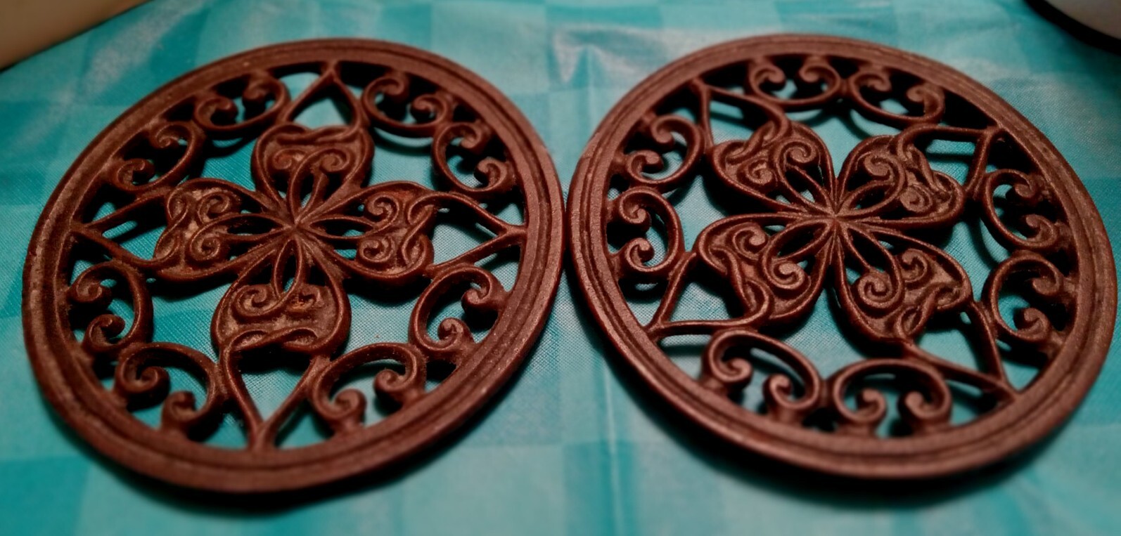 Trivets Set 2 Solid 7" Round Cloverleaf Black Heavy Steel 1 1/4" Pounds Each gallery