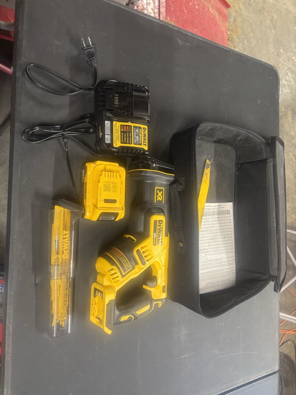 DeWALT DCS367 L 1 20V MAX Compact Reciprocating Saw Kit 5AH Battery+ Charger Bag gallery